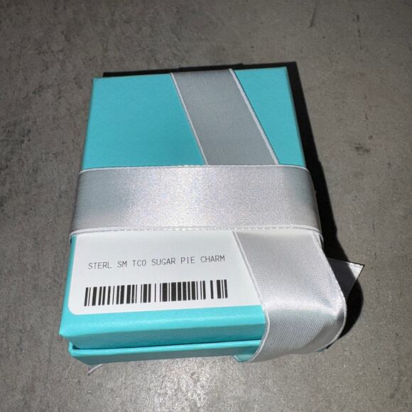 Tiffany & Co. Sugar Pie Charm or Pendant in Sterling Silver rare retired .925 - Picture 6 of 9